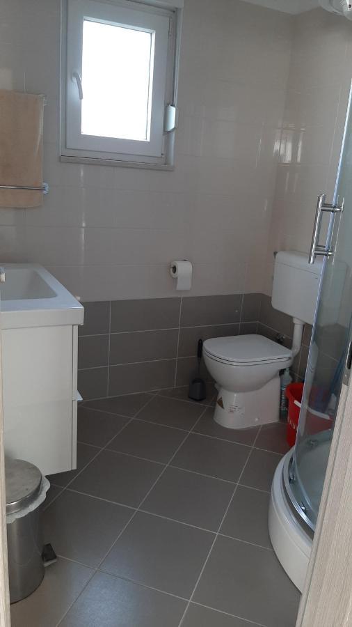 Holiday House Romi Pula Bagian luar foto